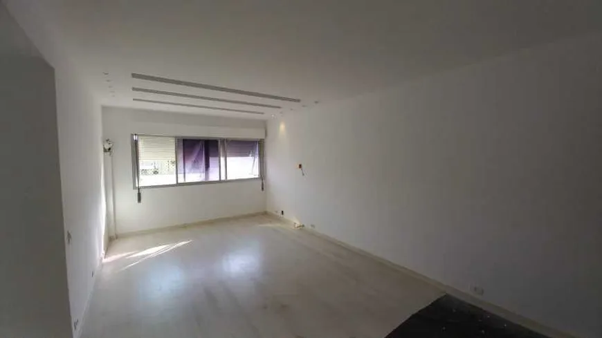 Foto 1 de Apartamento com 3 Quartos à venda, 100m² em Leme, Rio de Janeiro