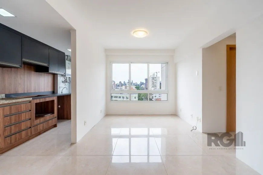 Foto 1 de Apartamento com 2 Quartos à venda, 56m² em Santa Cecília, Porto Alegre