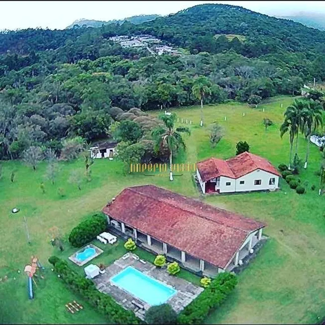 Foto 1 de Fazenda/Sítio com 3 Quartos à venda, 24000m² em Quatinga, Mogi das Cruzes