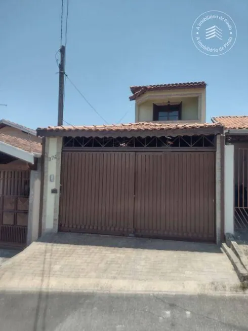 Foto 1 de Sobrado com 3 Quartos à venda, 122m² em Mombaça, Pindamonhangaba