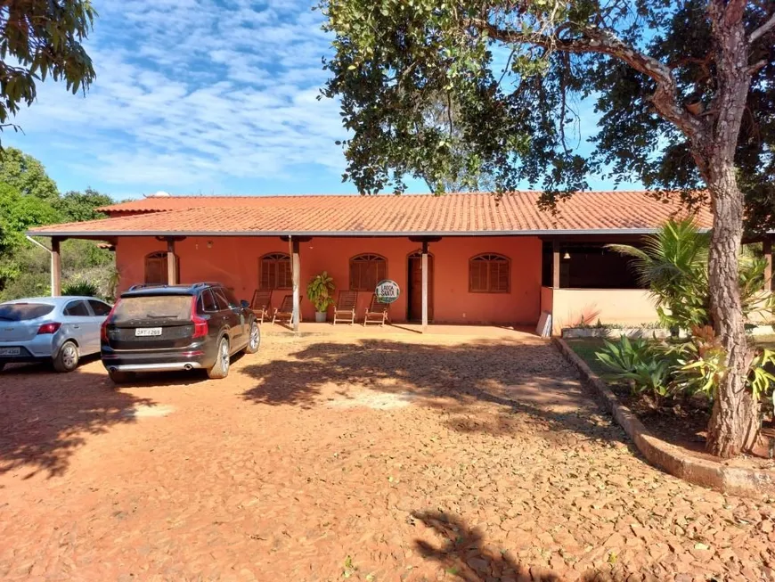 Foto 1 de Casa com 3 Quartos à venda, 200m² em , Jaboticatubas