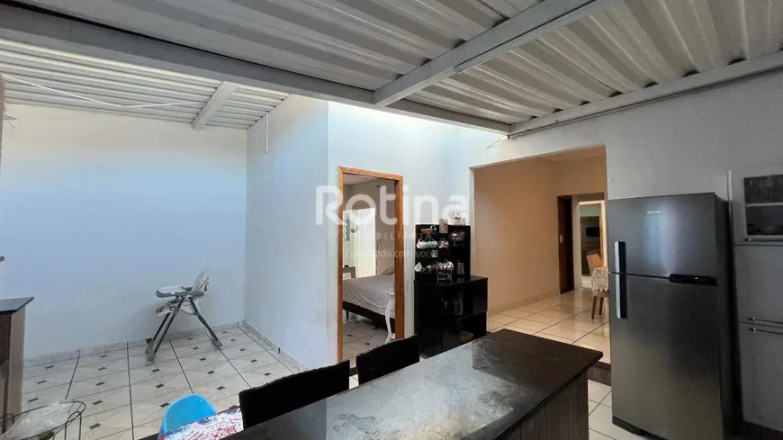 Foto 1 de Casa com 4 Quartos à venda, 243m² em Granada, Uberlândia