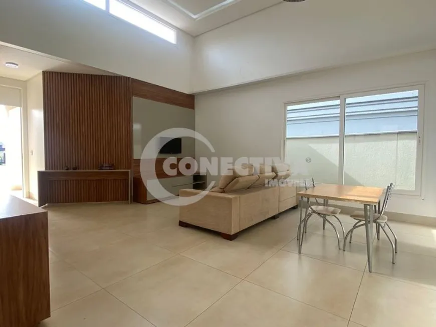 Foto 1 de Casa de Condomínio com 4 Quartos à venda, 221m² em Residencial Goiânia Golfe Clube, Goiânia
