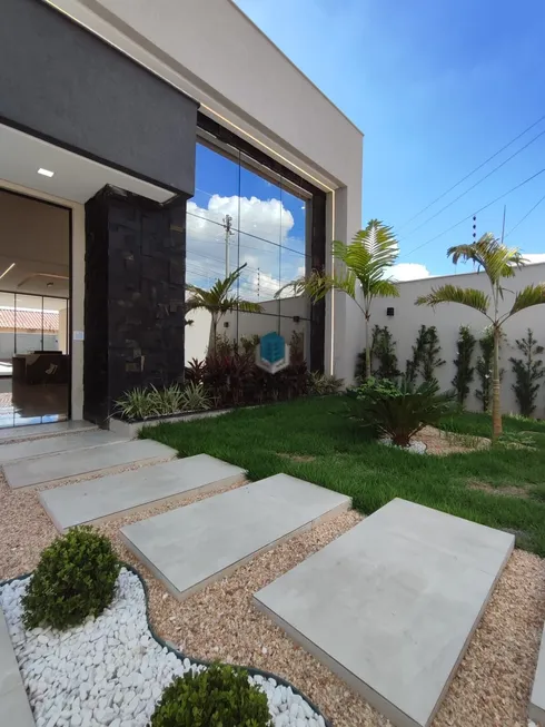 Foto 1 de Casa com 3 Quartos à venda, 183m² em Residencial Canada, Goiânia