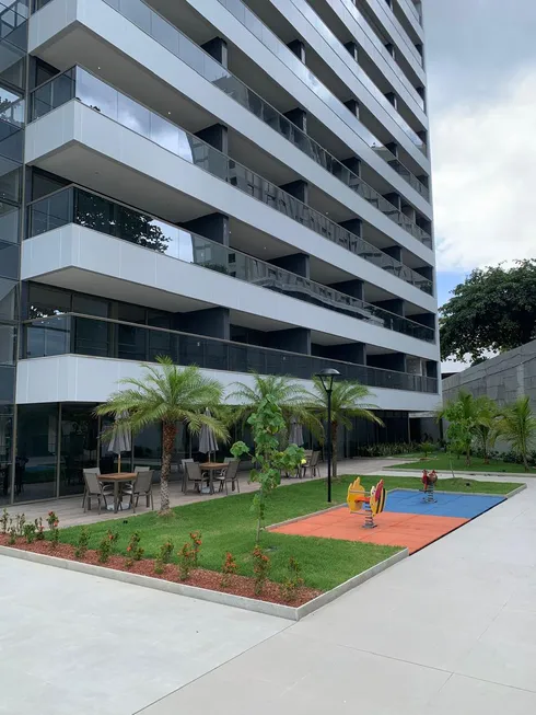 Foto 1 de Apartamento com 2 Quartos para alugar, 75m² em Ondina, Salvador