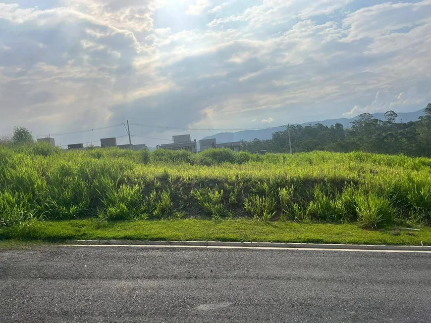 Foto 1 de Lote/Terreno à venda, 250m² em Cezar de Souza, Mogi das Cruzes