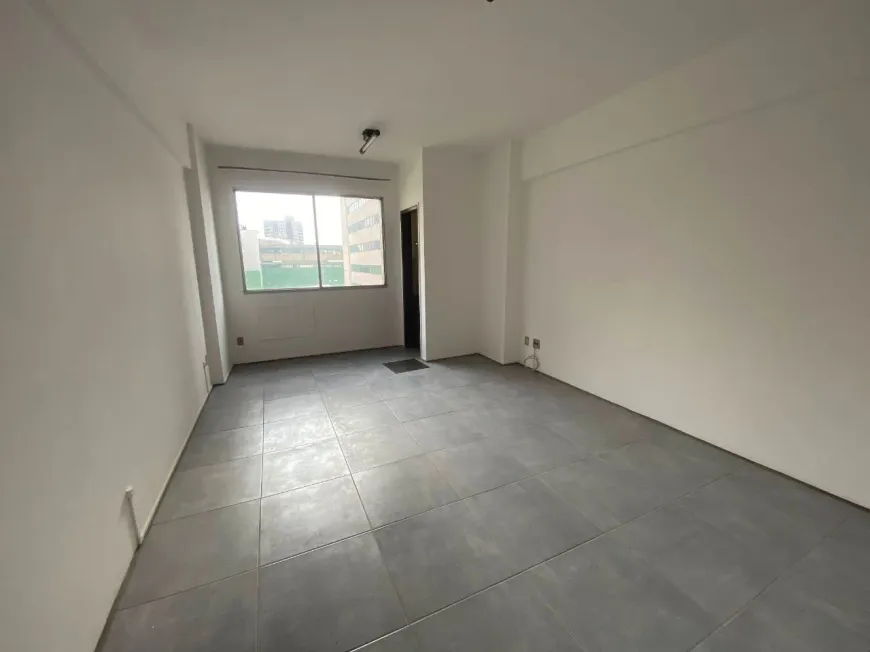 Foto 1 de Sala Comercial para alugar, 28m² em Barro Preto, Belo Horizonte