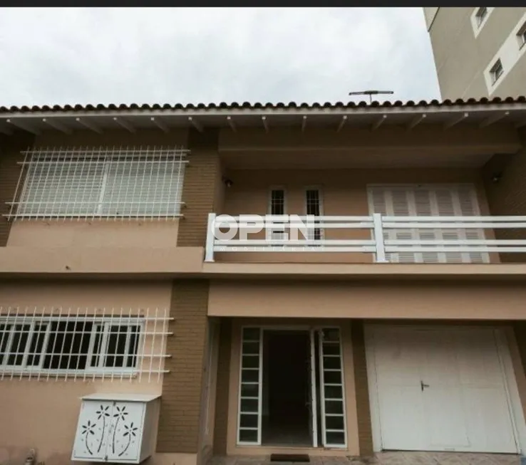 Foto 1 de Sobrado com 2 Quartos à venda, 207m² em Nossa Senhora das Graças, Canoas