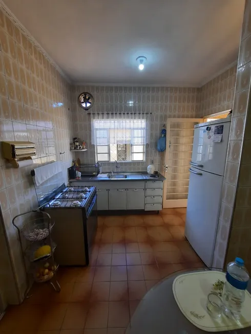 Foto 1 de Casa com 2 Quartos à venda, 141m² em Vila Anhangüera, Campinas