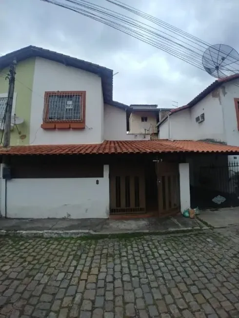 Foto 1 de Casa com 2 Quartos à venda, 86m² em Camarão, São Gonçalo