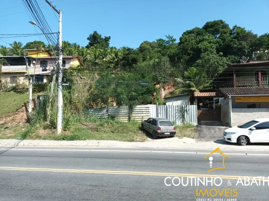 Foto 1 de Lote/Terreno à venda, 598m² em Bacaxá, Saquarema