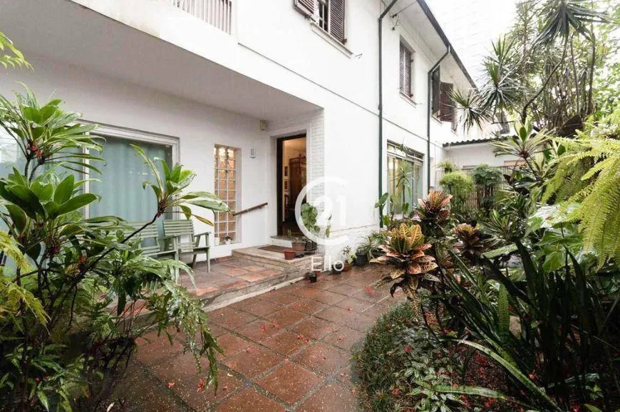 Foto 1 de Casa com 3 Quartos para venda ou aluguel, 220m² em Moema, São Paulo