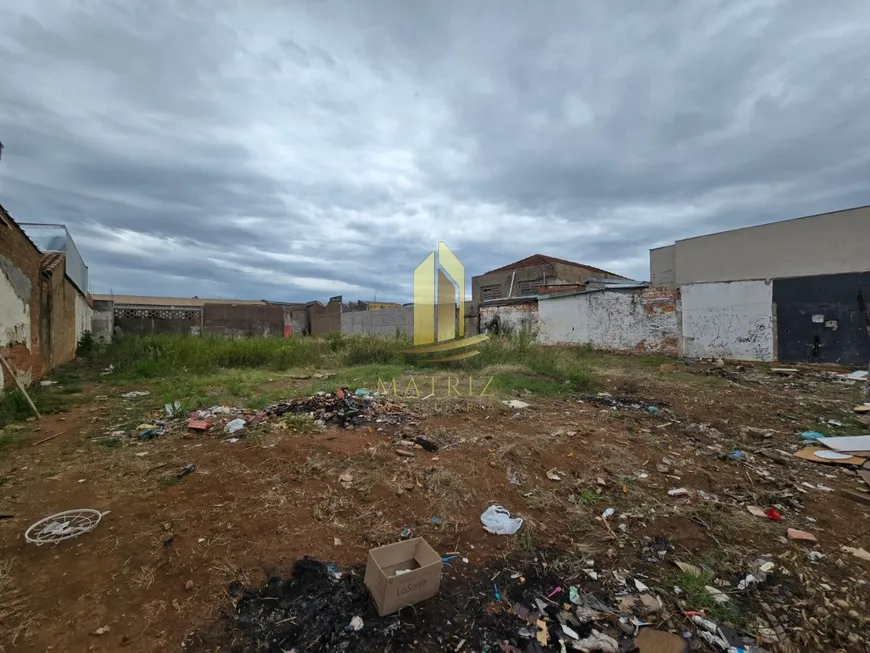 Foto 1 de Lote/Terreno à venda, 900m² em Vila Aparecida, Franca