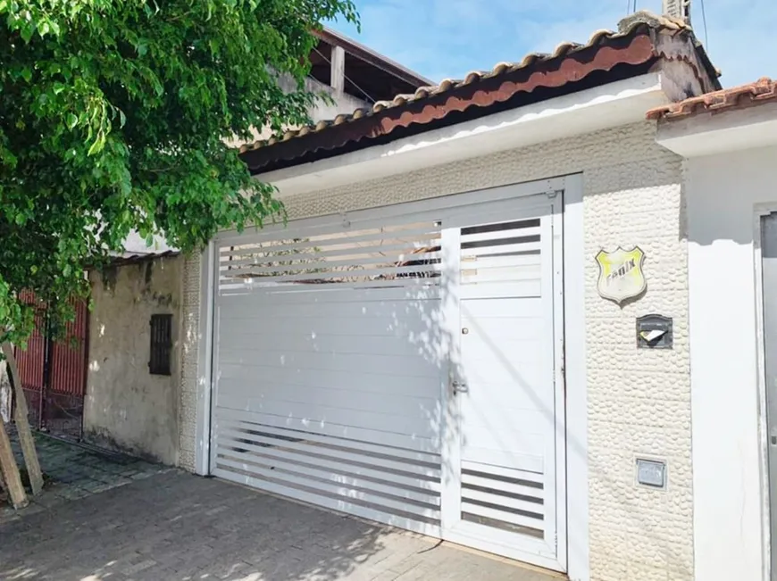 Foto 1 de Casa com 2 Quartos à venda, 138m² em Vila Tupi, Praia Grande