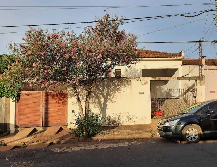 Foto 1 de Casa com 3 Quartos à venda, 132m² em Vila Santana, Araraquara