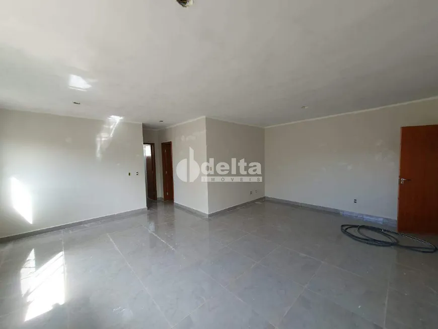 Foto 1 de Apartamento com 3 Quartos à venda, 76m² em Dona Zulmira, Uberlândia