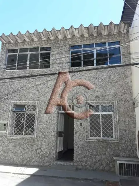 Foto 1 de Casa de Condomínio com 2 Quartos à venda, 43m² em Penha, Rio de Janeiro