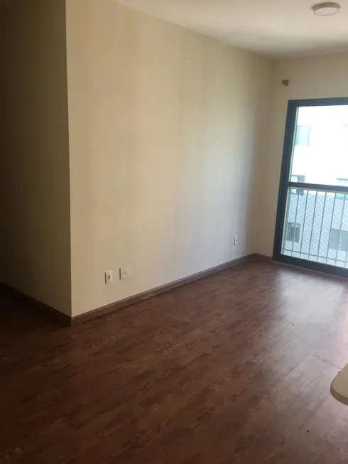 Foto 1 de Apartamento com 2 Quartos para alugar, 72m² em Alphaville, Barueri