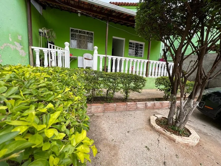 Foto 1 de Casa com 4 Quartos à venda, 155m² em Vila Pérola, Contagem