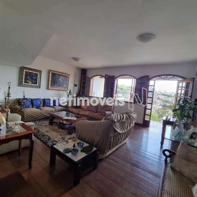 Foto 1 de Casa com 4 Quartos à venda, 406m² em Santa Lúcia, Belo Horizonte