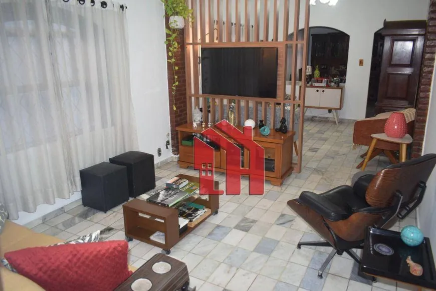 Foto 1 de Casa com 3 Quartos à venda, 254m² em Vila Valença, São Vicente