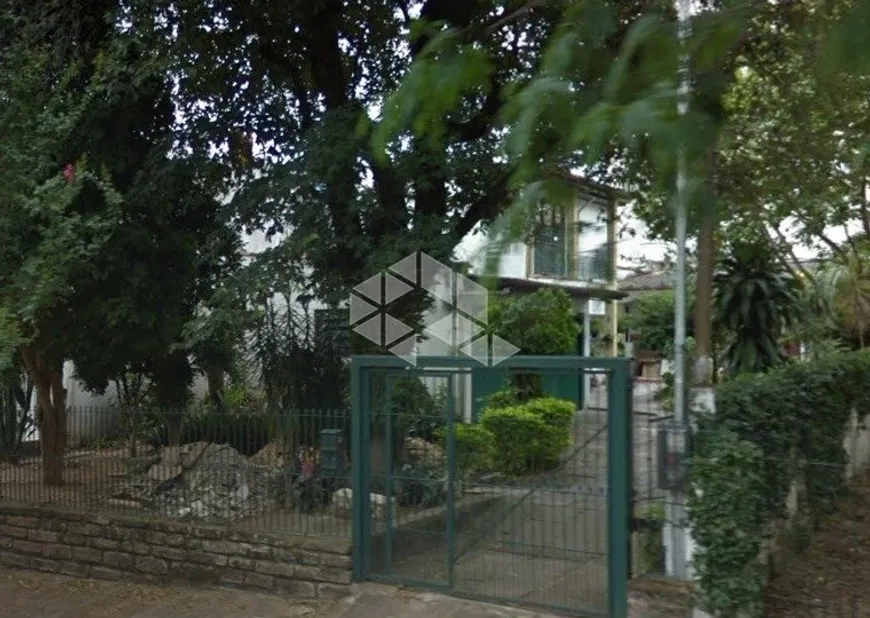 Foto 1 de Casa com 3 Quartos à venda, 210m² em Passo da Areia, Porto Alegre