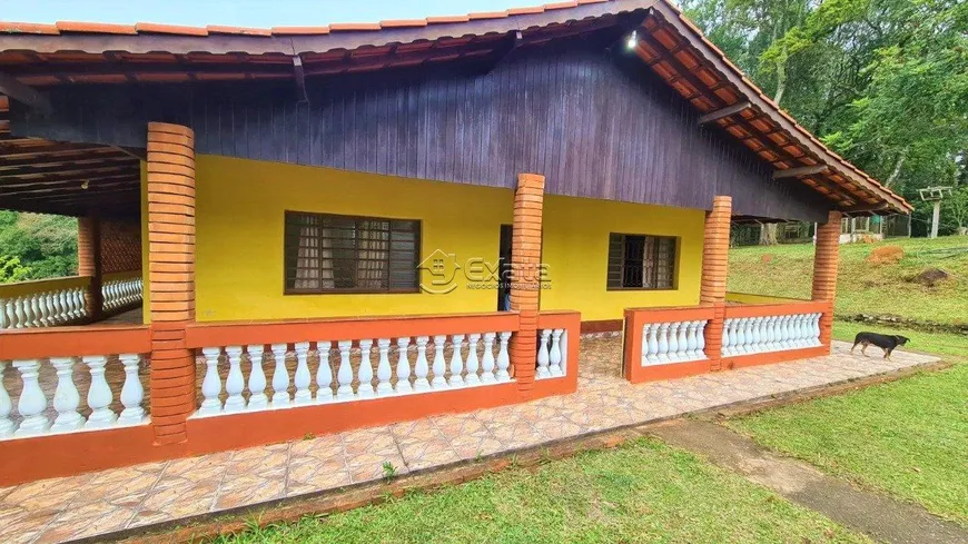 Foto 1 de Fazenda/Sítio com 3 Quartos à venda, 200m² em Sarapui, Piedade