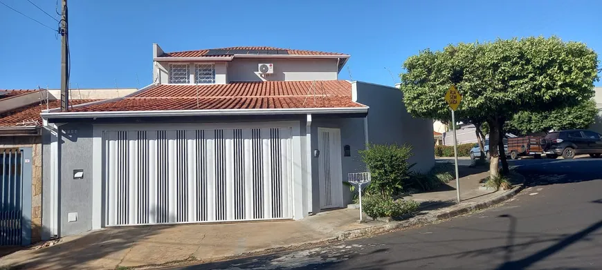 Foto 1 de Sobrado com 5 Quartos à venda, 200m² em Residencial e Comercial Palmares, Ribeirão Preto