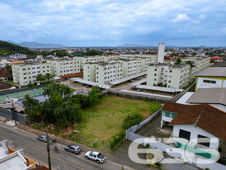 Foto 1 de Lote/Terreno à venda, 1267m² em Iririú, Joinville
