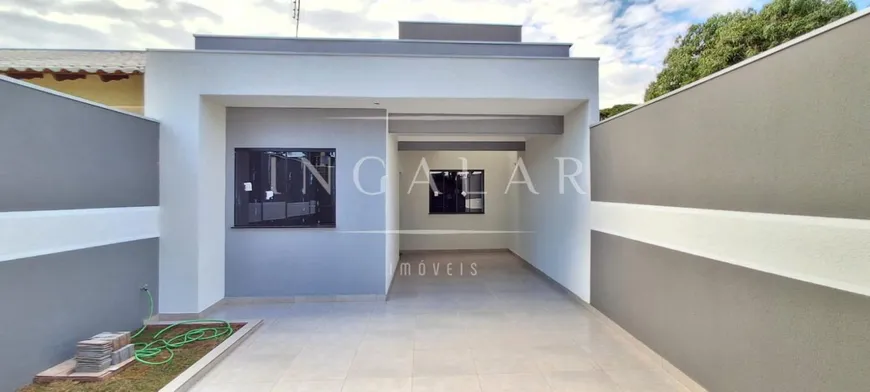 Foto 1 de Casa com 3 Quartos à venda, 71m² em Conjunto Habitacional Requiao, Maringá