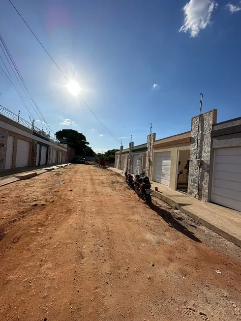 Foto 1 de Casa com 3 Quartos à venda, 98m² em São José, Juazeiro do Norte