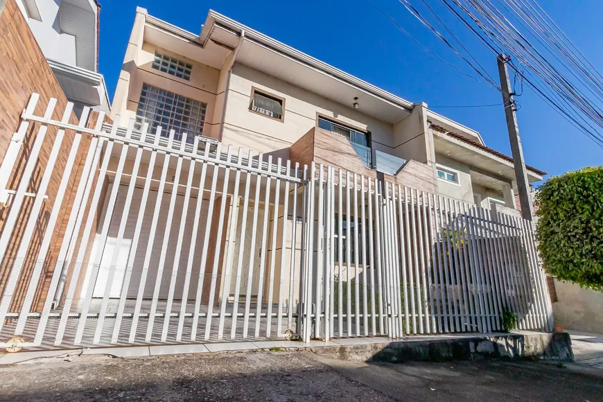 Foto 1 de Casa de Condomínio com 4 Quartos à venda, 200m² em Xaxim, Curitiba