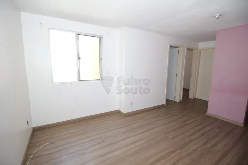Foto 1 de Apartamento com 2 Quartos para alugar, 43m² em Fragata, Pelotas