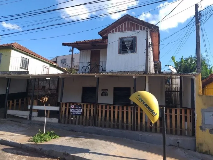 Foto 1 de Casa com 6 Quartos à venda, 160m² em Portuguesa, Londrina