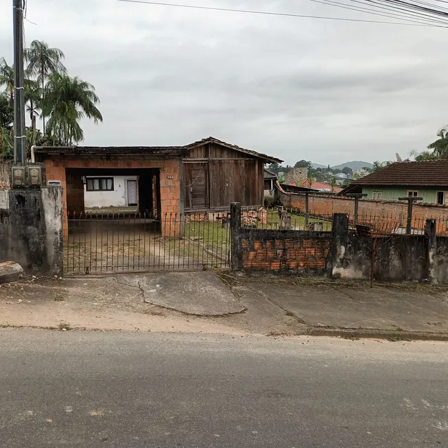 Foto 1 de Lote/Terreno à venda em Bom Retiro, Joinville