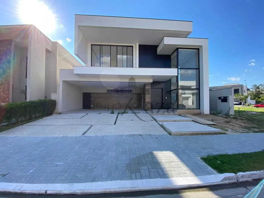 Foto 1 de Casa de Condomínio com 4 Quartos para venda ou aluguel, 440m² em Urbanova, São José dos Campos