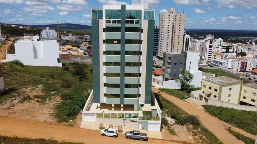 Foto 1 de Apartamento com 3 Quartos à venda, 100m² em Candeias, Vitória da Conquista