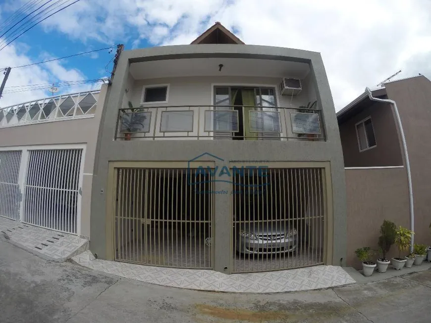 Foto 1 de Casa de Condomínio com 3 Quartos à venda, 190m² em Fazendinha, Curitiba