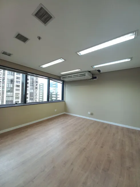 Foto 1 de Sala Comercial para alugar, 155m² em Alphaville, Barueri