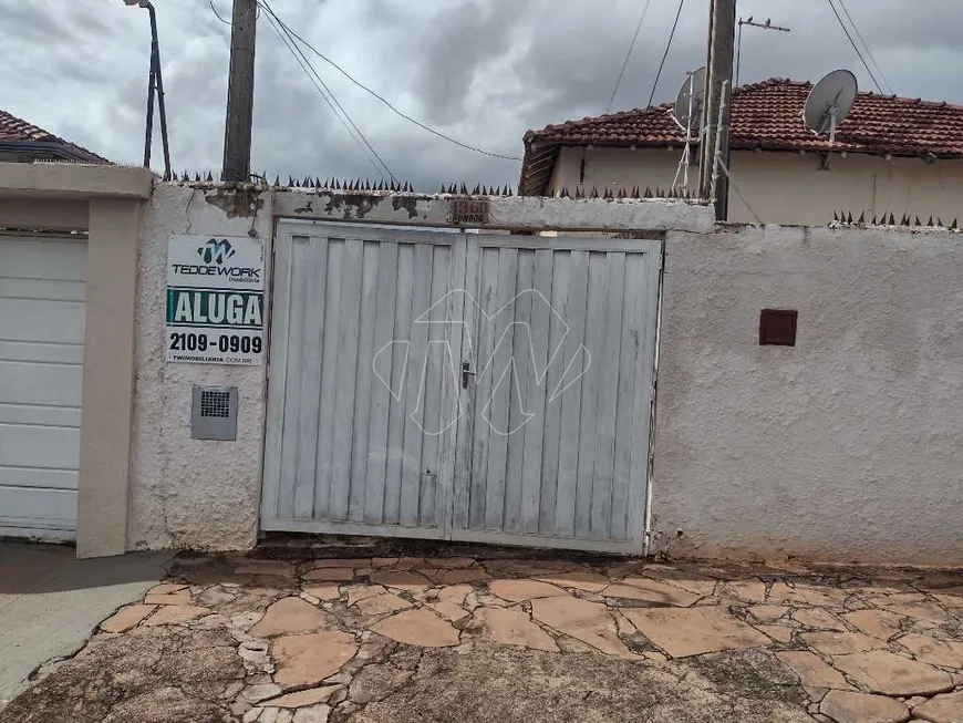 Foto 1 de Casa com 2 Quartos para alugar, 58m² em Centro, Araraquara