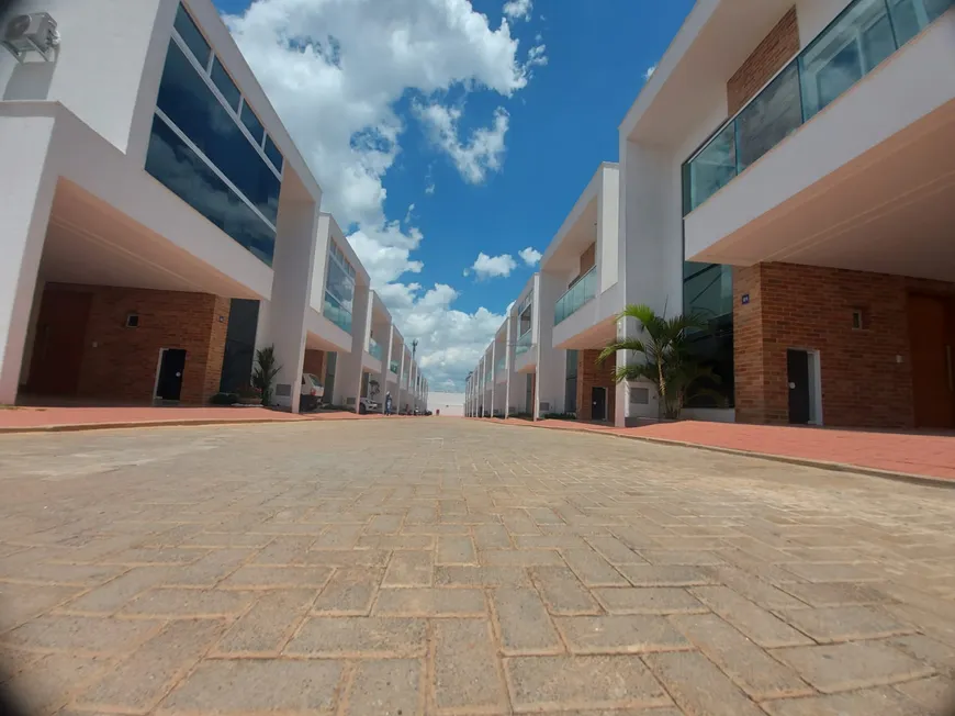 Foto 1 de Casa de Condomínio com 3 Quartos para alugar, 154m² em Chácaras Alto da Glória, Goiânia