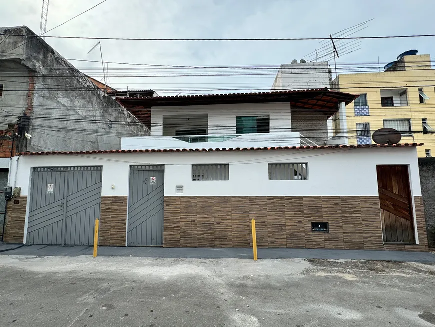 Foto 1 de Casa com 2 Quartos à venda, 100m² em Itapuã, Salvador