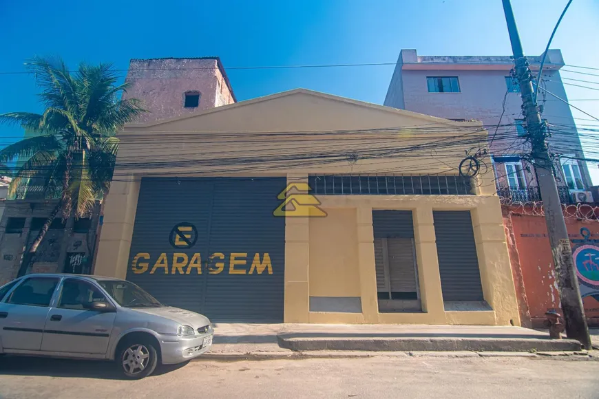 Foto 1 de Galpão/Depósito/Armazém à venda, 350m² em Saúde, Rio de Janeiro