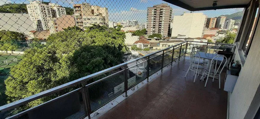 Foto 1 de Apartamento com 3 Quartos à venda, 120m² em Grajaú, Rio de Janeiro