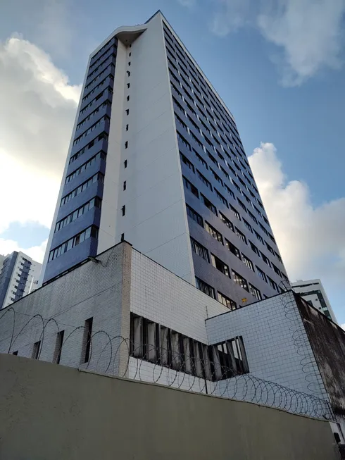 Foto 1 de Apartamento com 1 Quarto para alugar, 37m² em Encruzilhada, Recife
