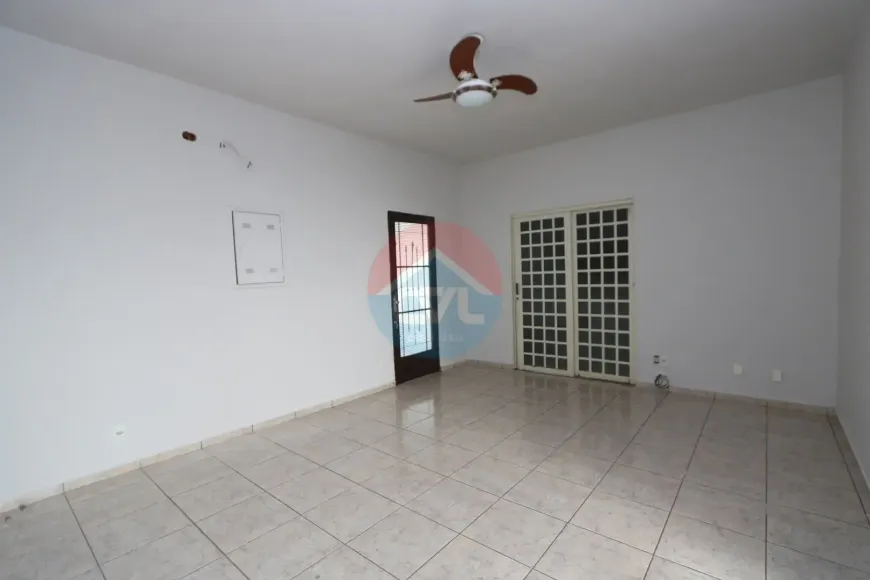 Foto 1 de Casa com 3 Quartos à venda, 235m² em Boa Esperança, Cuiabá