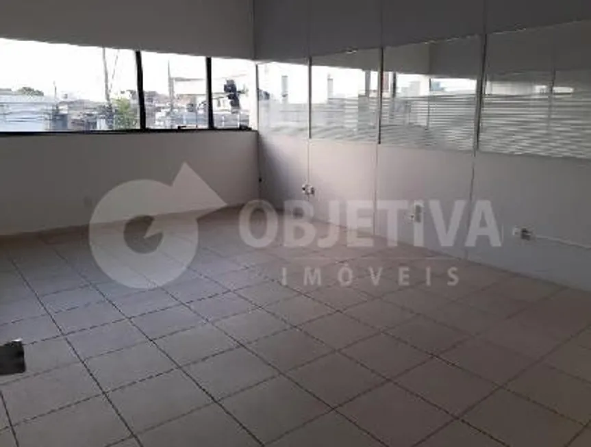 Foto 1 de Sala Comercial para alugar, 250m² em Martins, Uberlândia