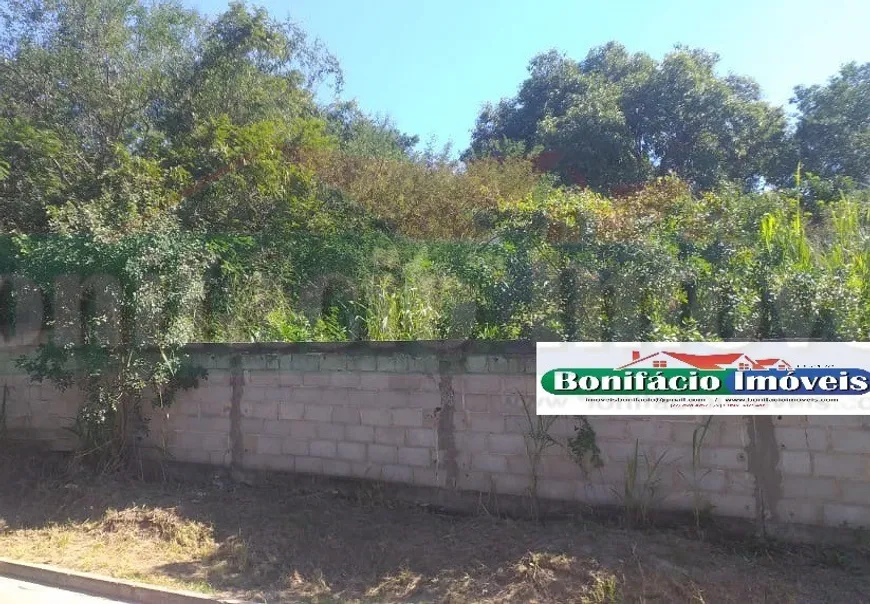 Foto 1 de Lote/Terreno à venda, 604m² em Guarani, Saquarema