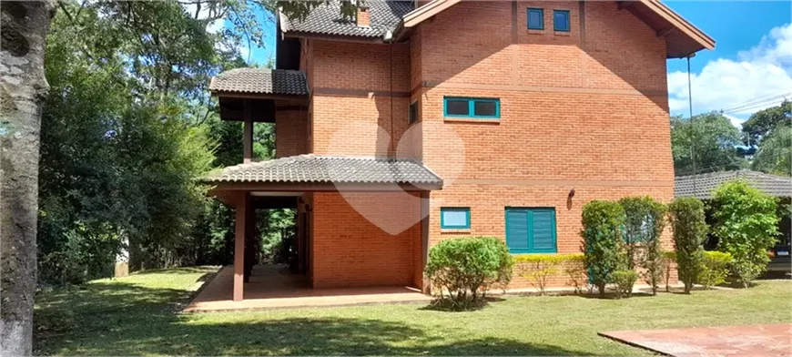 Foto 1 de Casa de Condomínio com 3 Quartos à venda, 269m² em Serra da Cantareira, Mairiporã