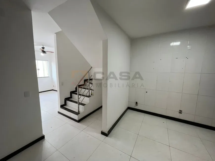 Foto 1 de Casa com 3 Quartos à venda, 115m² em Colina de Laranjeiras, Serra